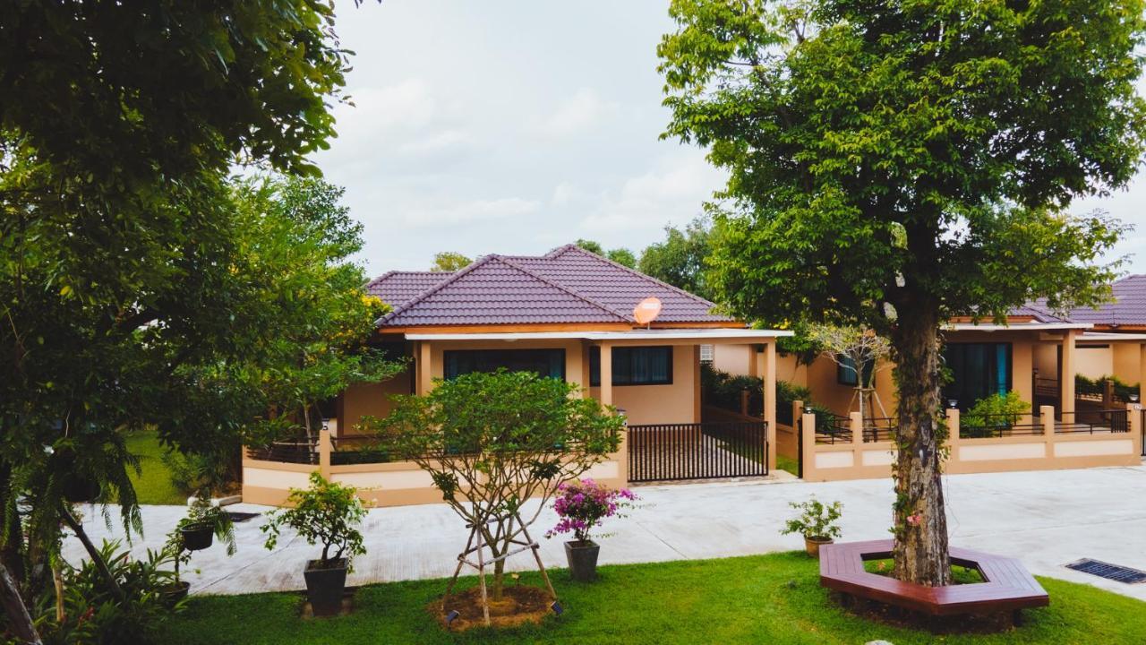 Baan Nern Khao Resort Pattaya Banhuajjaj Kültér fotó
